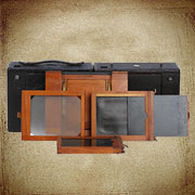 【KODAK(柯达)】No.4 4X5旁轴取景相机细节图， 玻璃版拍摄的全部附件：背板、磨砂玻璃取景调焦屏、玻璃版片盒。